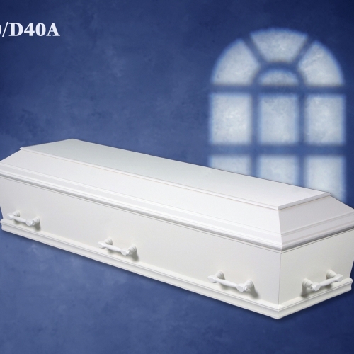 Hvid kiste med elegante profiler og stilrent design